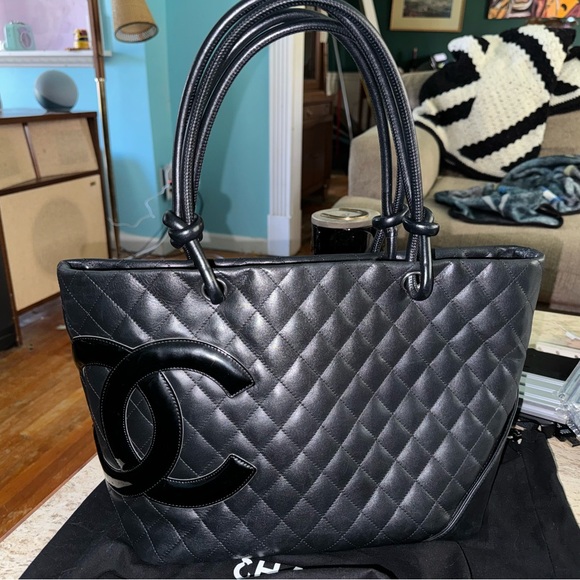 Authentic CHANEL Cambon Ligne CC Calfskin Quilted Tote Black Leather Purse - Picture 1 of 13